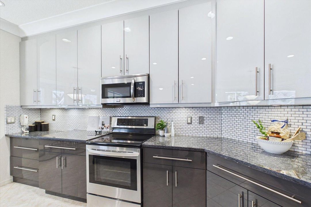09-Custom 42_ Cabinets