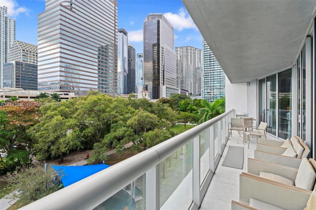 For Sale: $1,399,000 (3 beds, 2 baths, 1870 Square Feet)