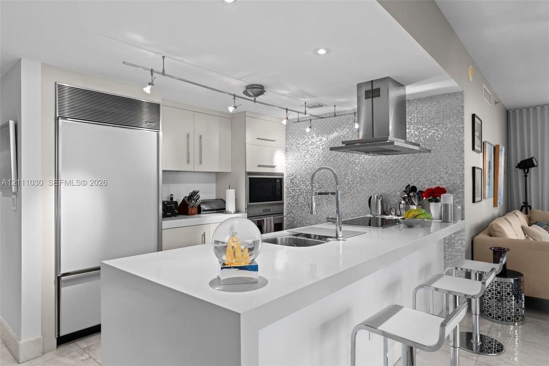 For Sale: $1,399,000 (3 beds, 2 baths, 1870 Square Feet)