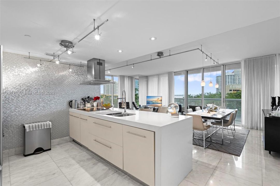 For Sale: $1,399,000 (3 beds, 2 baths, 1870 Square Feet)