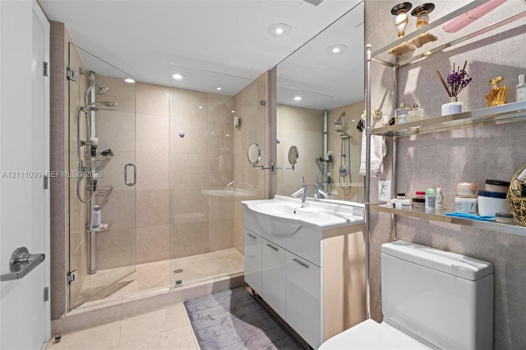 For Sale: $1,399,000 (3 beds, 2 baths, 1870 Square Feet)