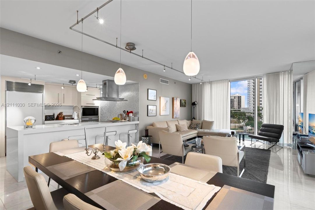 For Sale: $1,399,000 (3 beds, 2 baths, 1870 Square Feet)