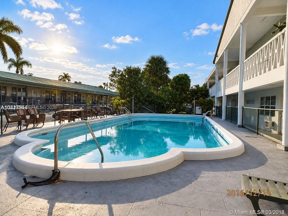 For Rent: $1,550 (1 beds, 1 baths, 653 Square Feet)