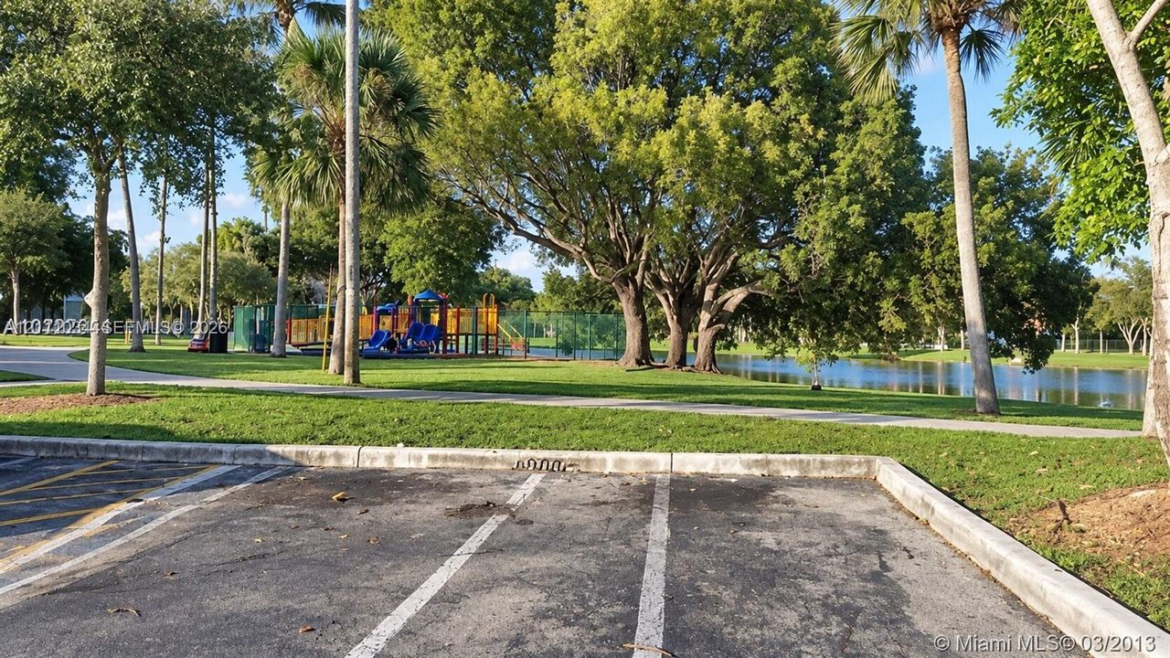 For Rent: $1,550 (1 beds, 1 baths, 653 Square Feet)