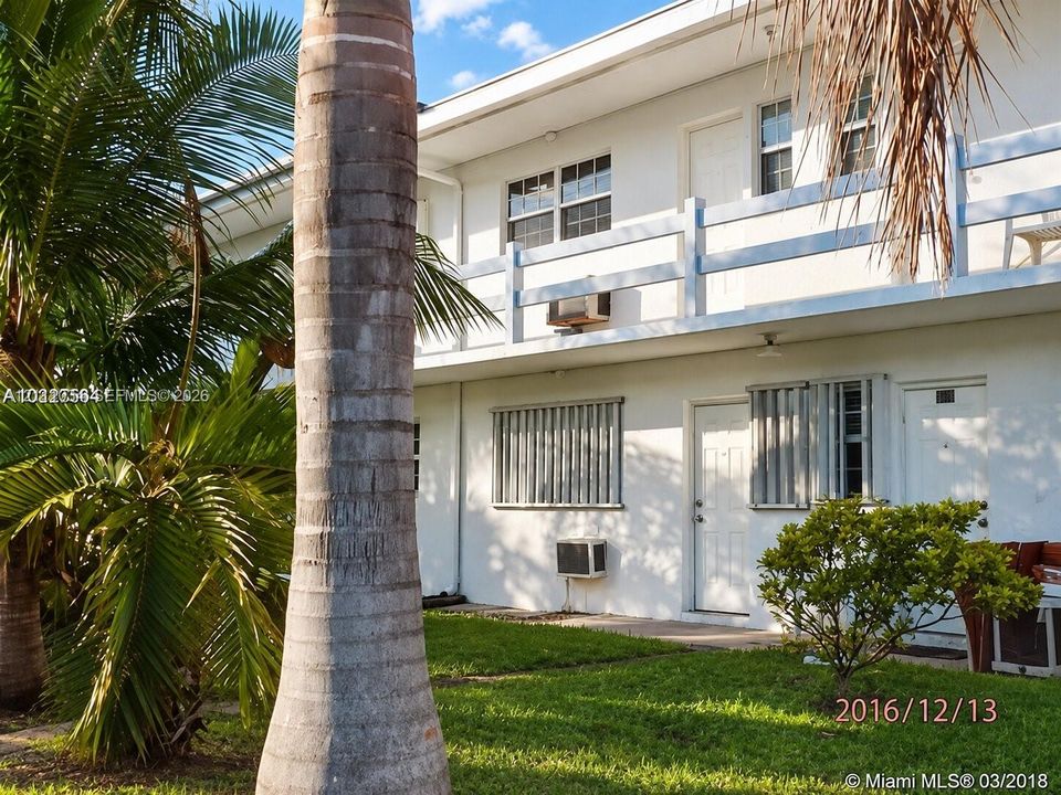 For Rent: $1,550 (1 beds, 1 baths, 653 Square Feet)