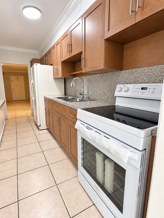 For Rent: $1,550 (1 beds, 1 baths, 653 Square Feet)