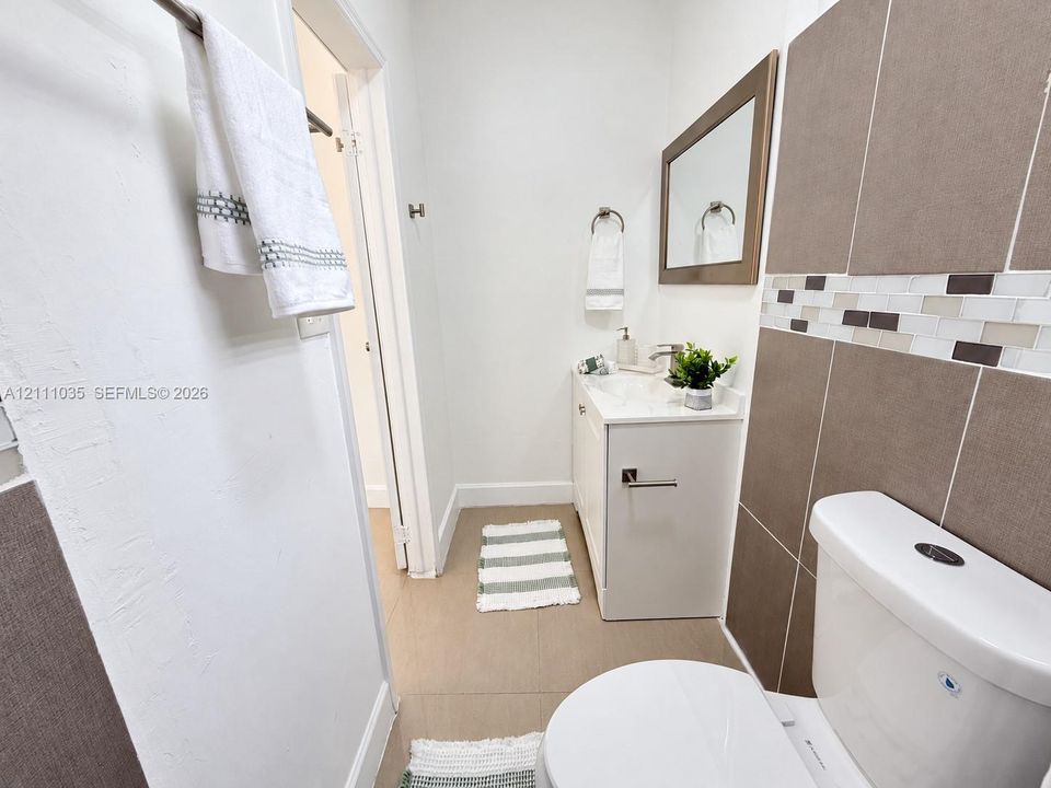 For Rent: $1,650 (1 beds, 1 baths, 1432 Square Feet)