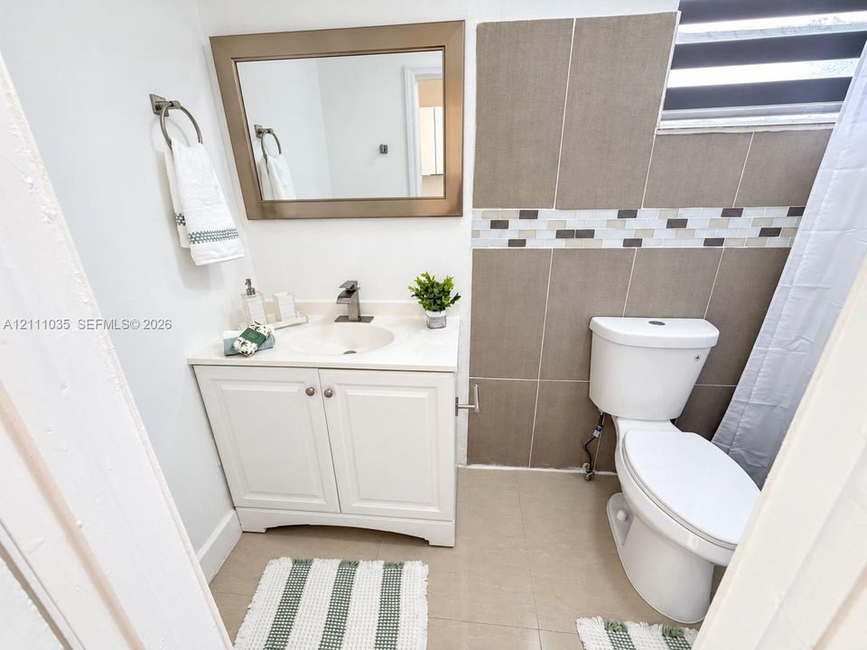 For Rent: $1,650 (1 beds, 1 baths, 1432 Square Feet)