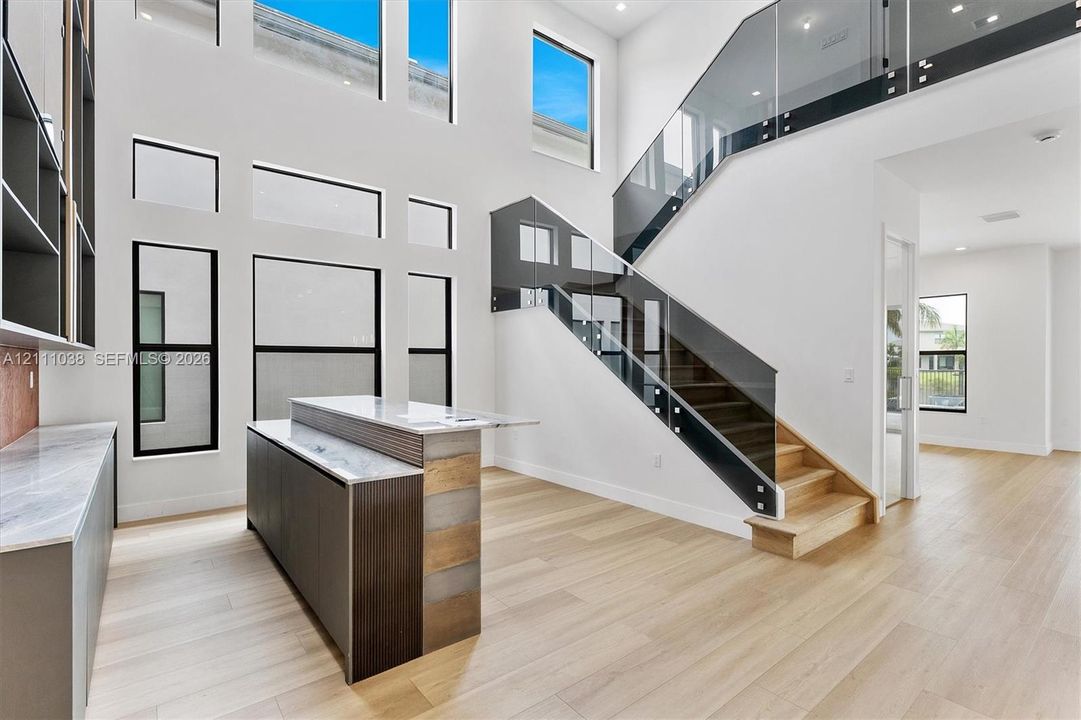 For Sale: $2,699,000 (5 beds, 6 baths, 5058 Square Feet)
