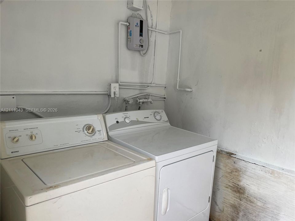 For Rent: $3,000 (3 beds, 2 baths, 1260 Square Feet)