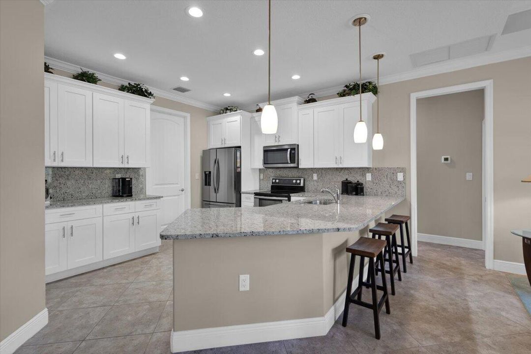 Spacious Open Concept Kitchen