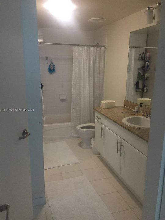 For Rent: $2,400 (1 beds, 1 baths, 637 Square Feet)