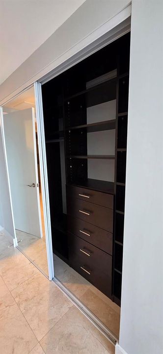 closet 2