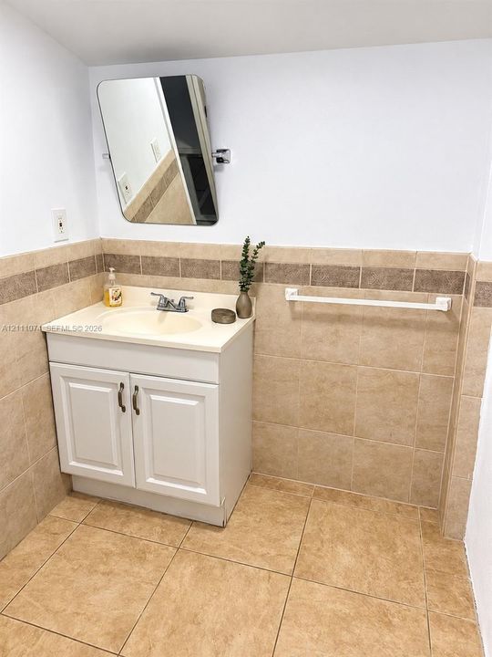 For Rent: $1,500 (1 beds, 1 baths, 500 Square Feet)