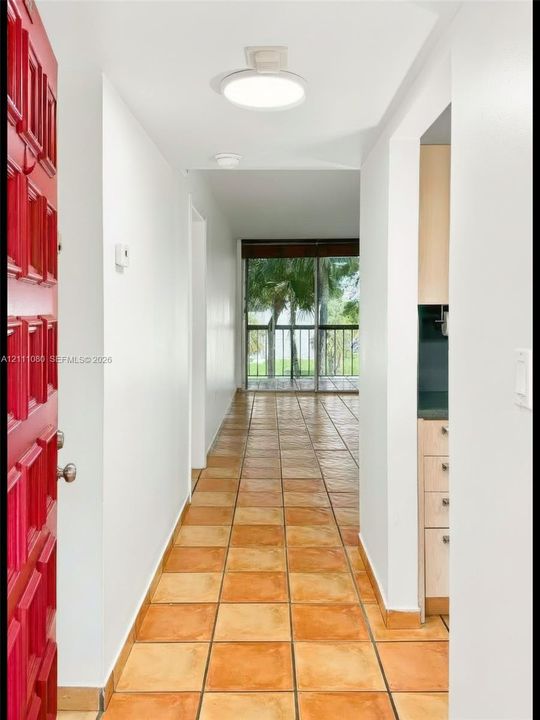 For Sale: $216,500 (1 beds, 1 baths, 787 Square Feet)