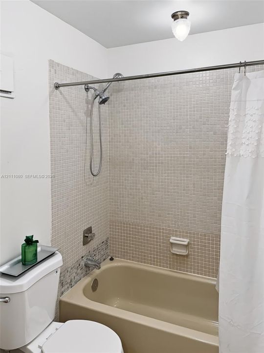 For Sale: $216,500 (1 beds, 1 baths, 787 Square Feet)