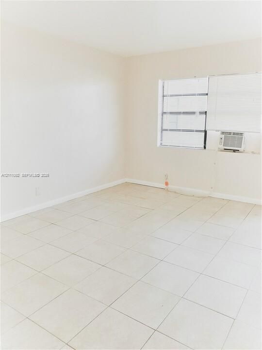 В аренду: $1,495 (1 спален, 1 ванн, 500 Квадратных фут)