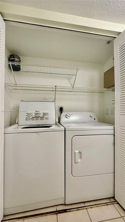 En Venta: $205,000 (3 camas, 2 baños, 1300 Pies cuadrados)