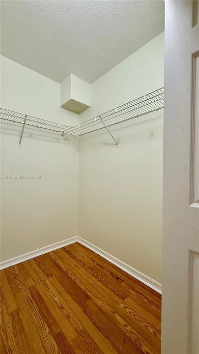 En Venta: $205,000 (3 camas, 2 baños, 1300 Pies cuadrados)
