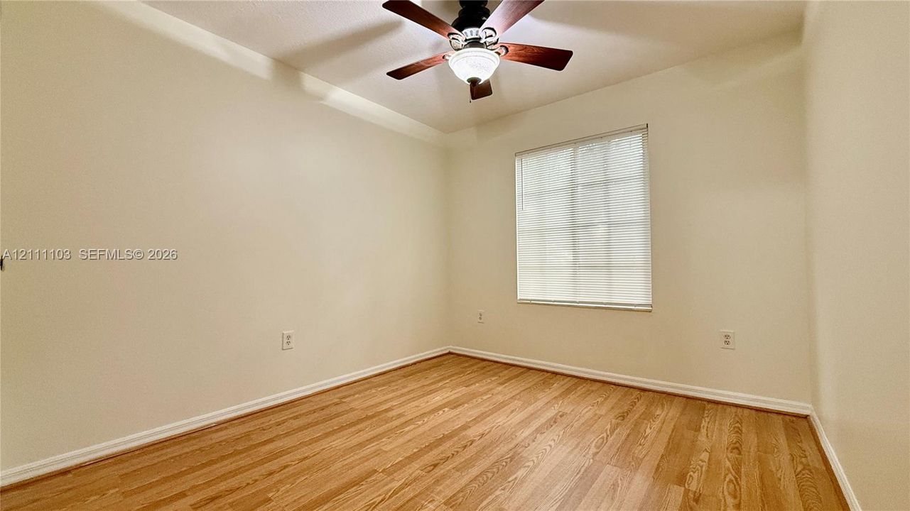 En Venta: $205,000 (3 camas, 2 baños, 1300 Pies cuadrados)