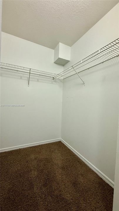 En Venta: $205,000 (3 camas, 2 baños, 1300 Pies cuadrados)