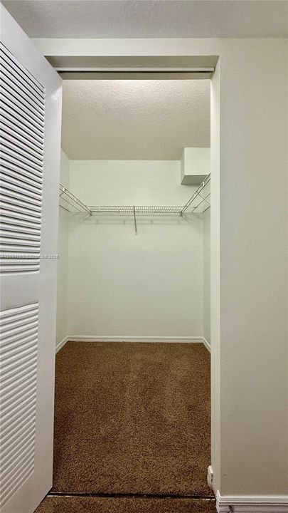 En Venta: $205,000 (3 camas, 2 baños, 1300 Pies cuadrados)