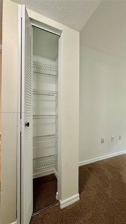 En Venta: $205,000 (3 camas, 2 baños, 1300 Pies cuadrados)