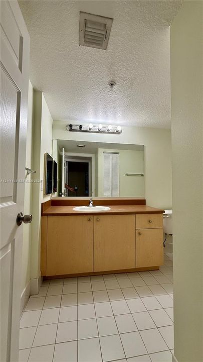 En Venta: $205,000 (3 camas, 2 baños, 1300 Pies cuadrados)