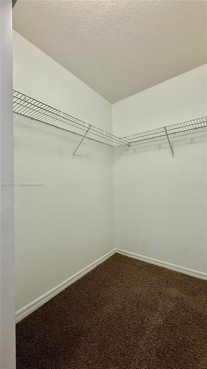 En Venta: $205,000 (3 camas, 2 baños, 1300 Pies cuadrados)