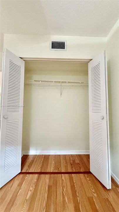 En Venta: $205,000 (3 camas, 2 baños, 1300 Pies cuadrados)