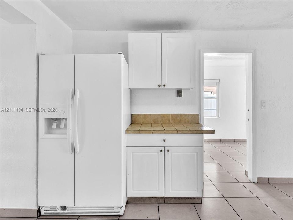 На продажу: $455,000 (2 спален, 2 ванн, 1299 Квадратных фут)