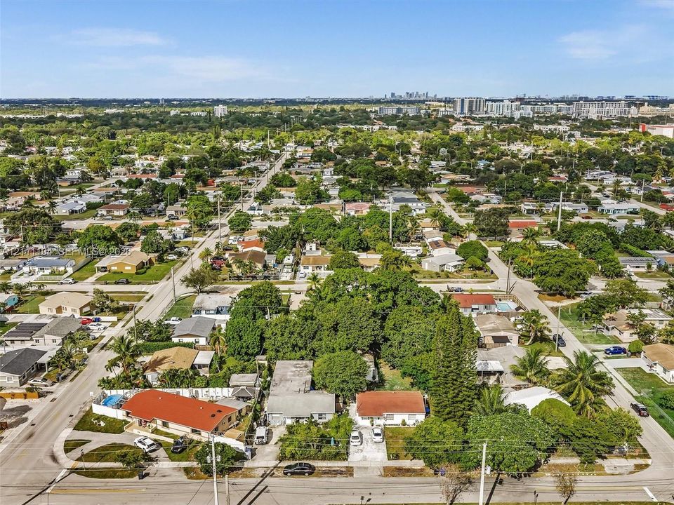 На продажу: $455,000 (2 спален, 2 ванн, 1299 Квадратных фут)