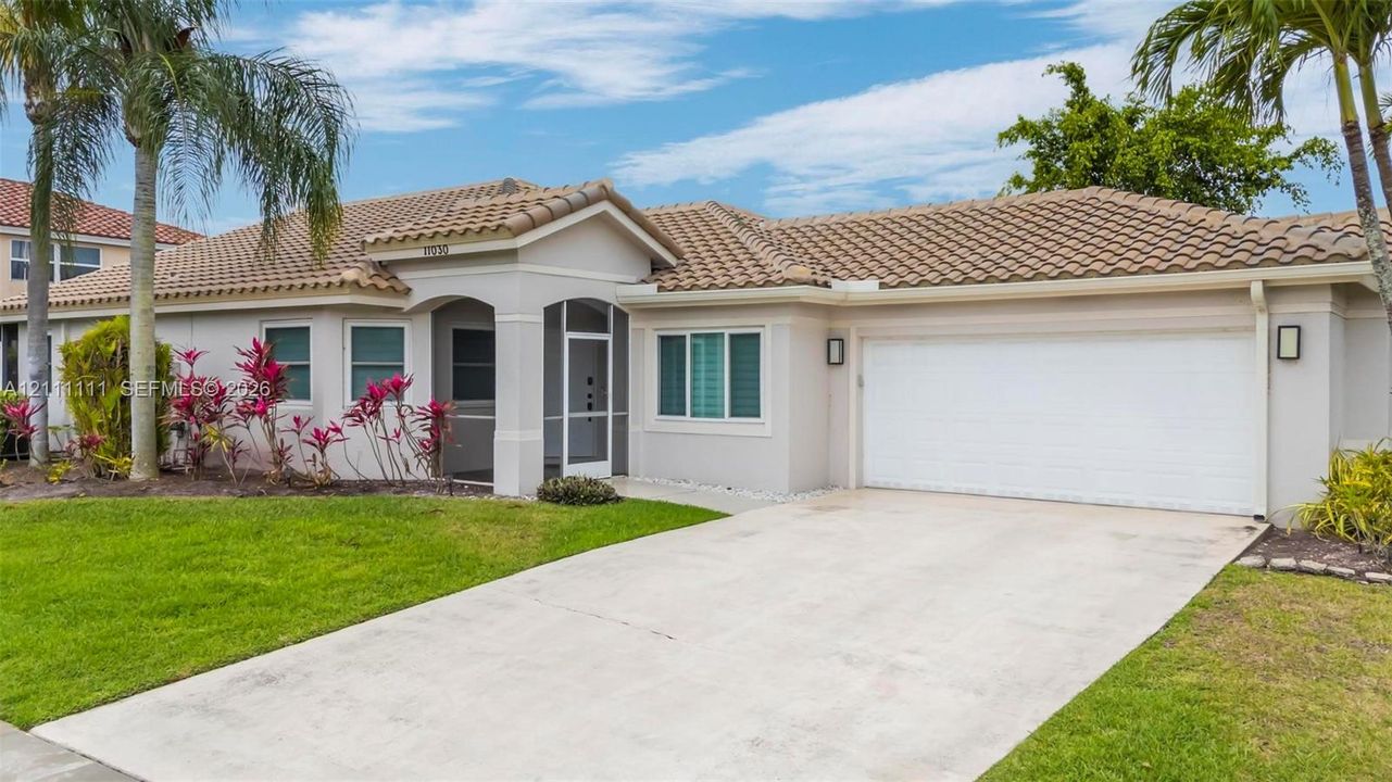 For Rent: $4,500 (3 beds, 2 baths, 1927 Square Feet)