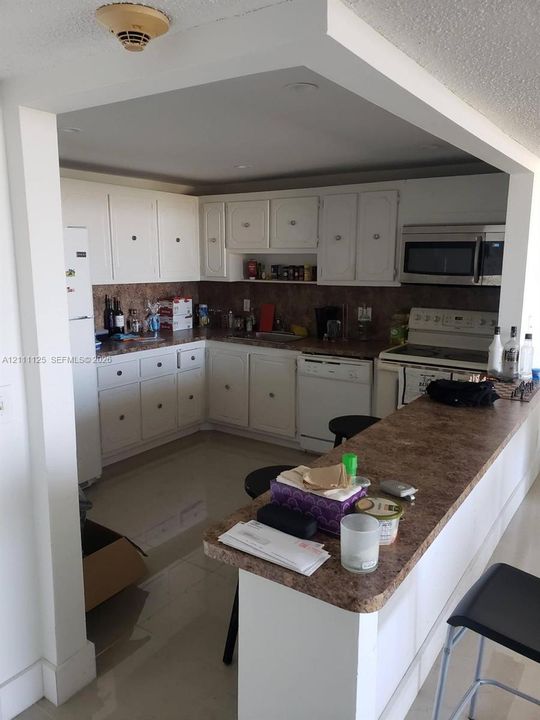 For Sale: $219,000 (2 beds, 2 baths, 1050 Square Feet)