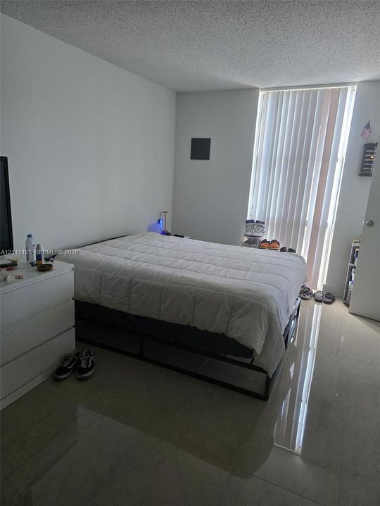 For Sale: $219,000 (2 beds, 2 baths, 1050 Square Feet)