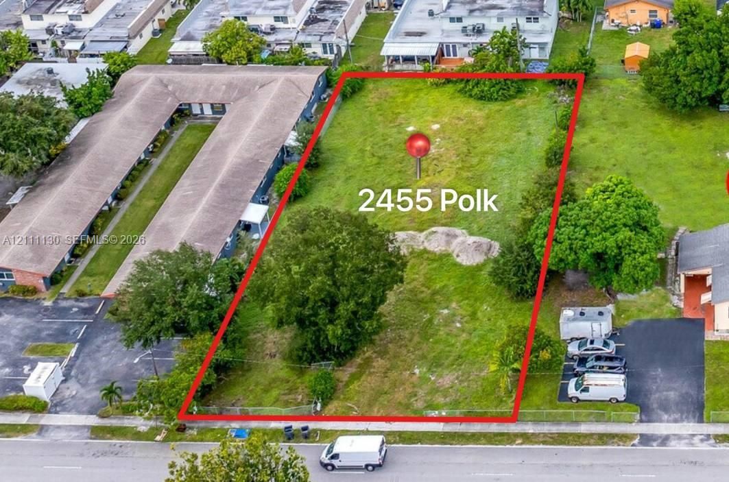 En Venta: $2,950,000 (0.47 acres)