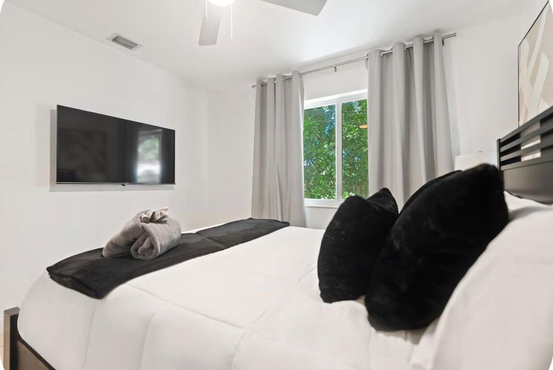 Bedroom_1_View_2