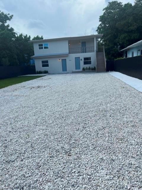 For Rent: $1,700 (1 beds, 1 baths, 500 Square Feet)