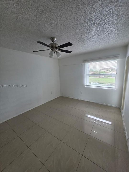 For Rent: $2,300 (2 beds, 2 baths, 978 Square Feet)