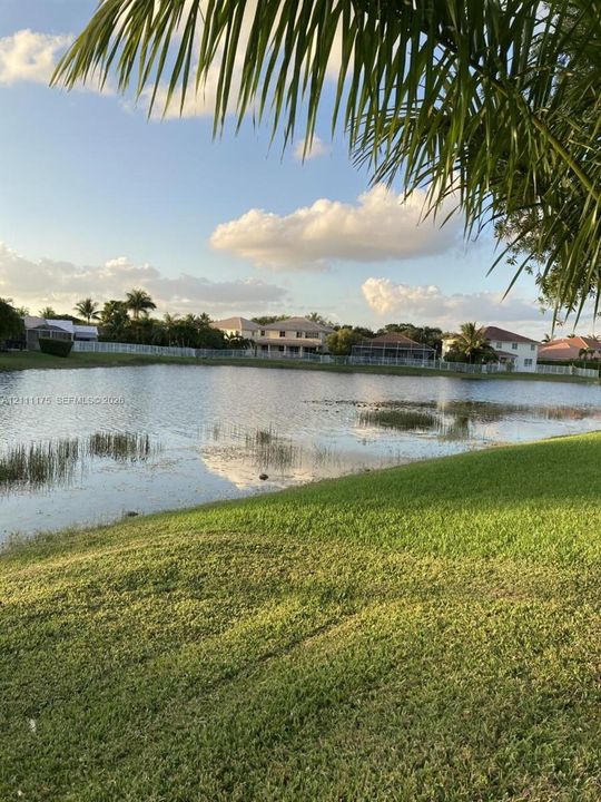 For Rent: $4,600 (4 beds, 2 baths, 2116 Square Feet)