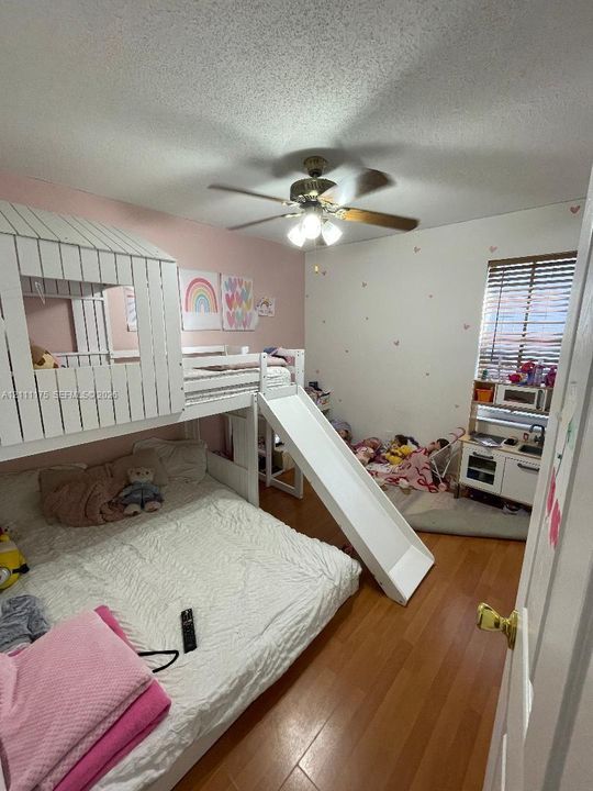 For Rent: $4,600 (4 beds, 2 baths, 2116 Square Feet)