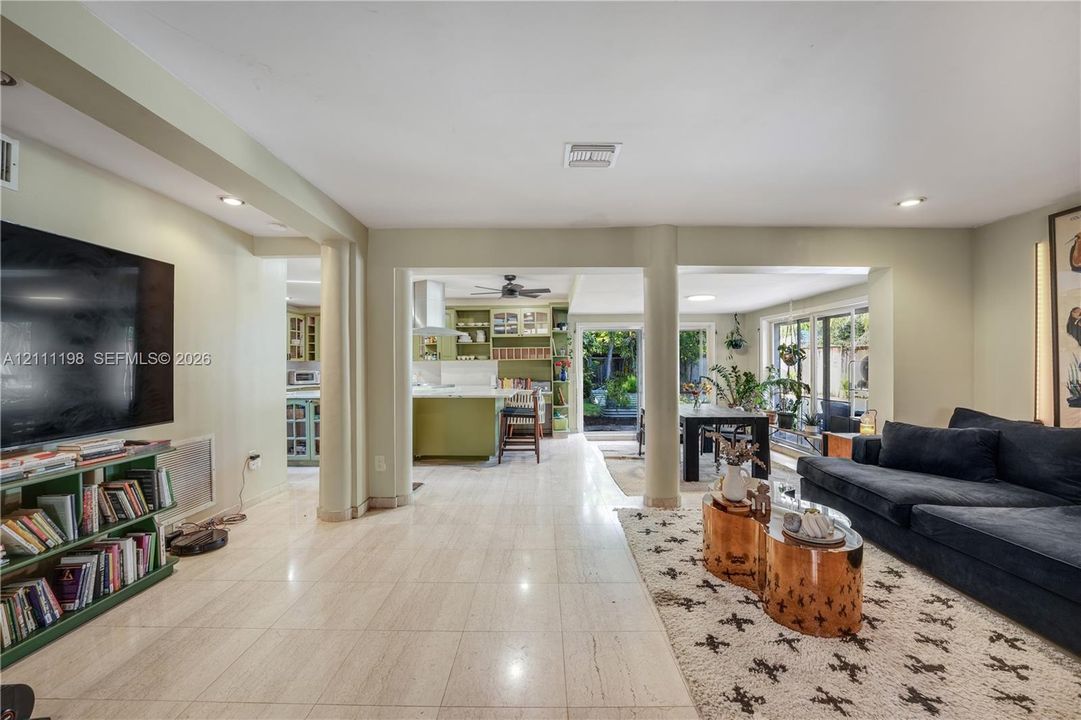 For Sale: $625,000 (3 beds, 2 baths, 1981 Square Feet)