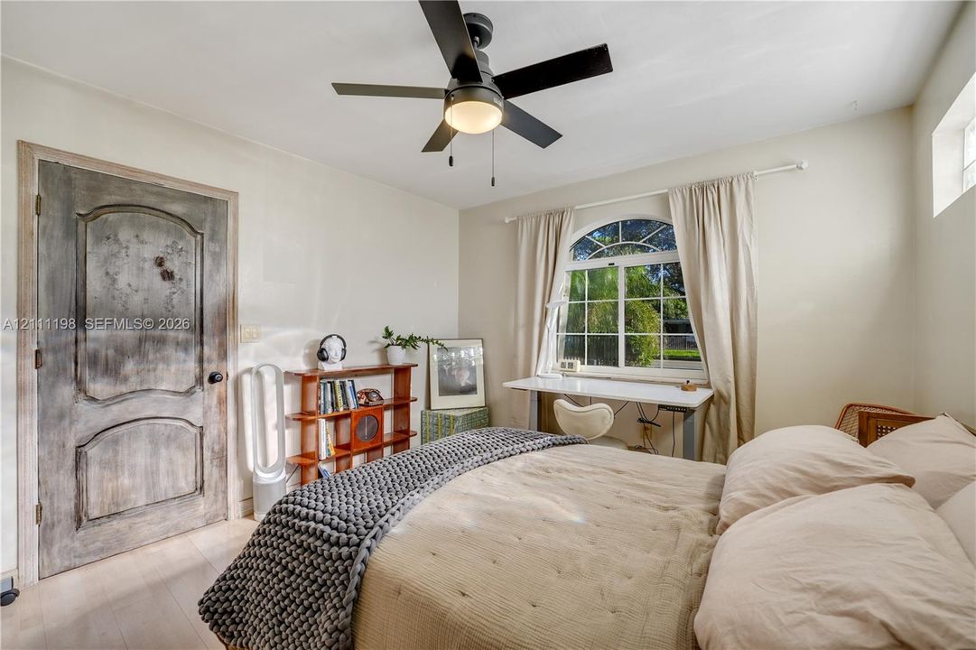 For Sale: $625,000 (3 beds, 2 baths, 1981 Square Feet)