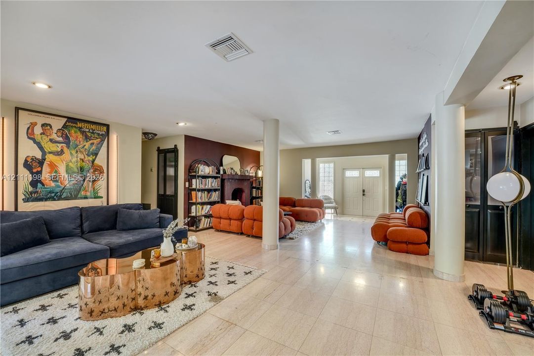 For Sale: $625,000 (3 beds, 2 baths, 1981 Square Feet)