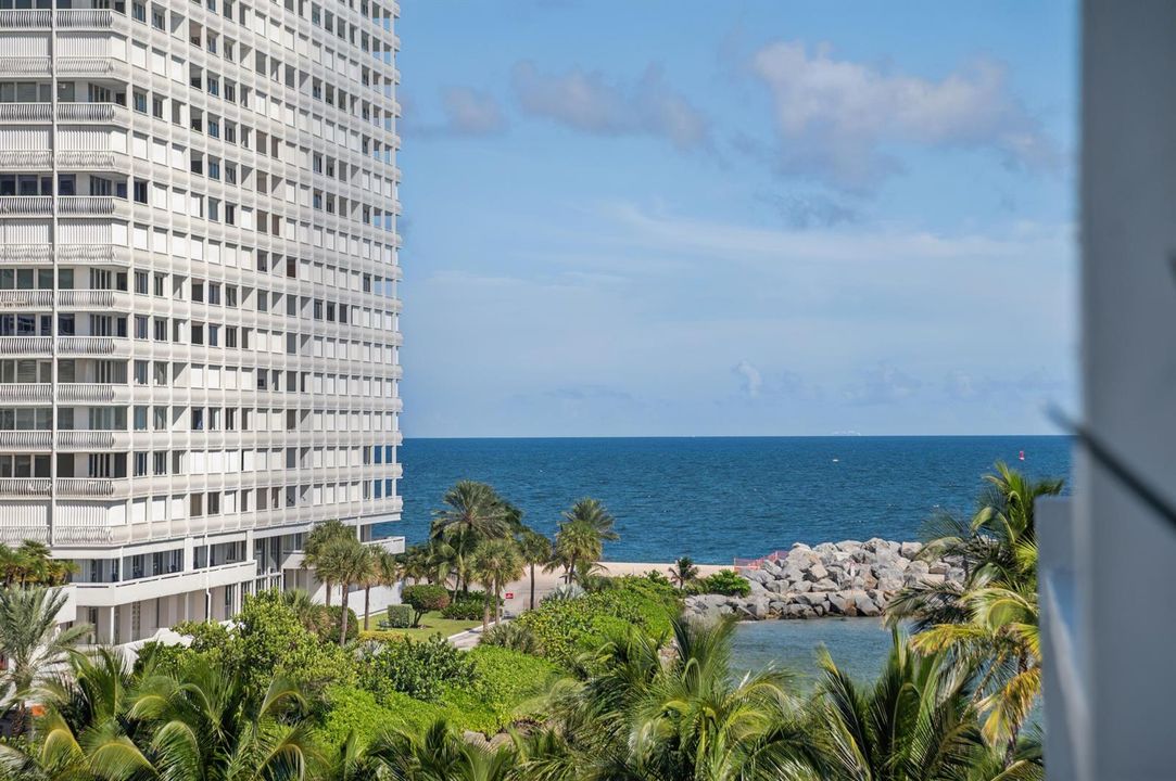 19-Buckley- 2100 S Ocean Dr #5CD-19