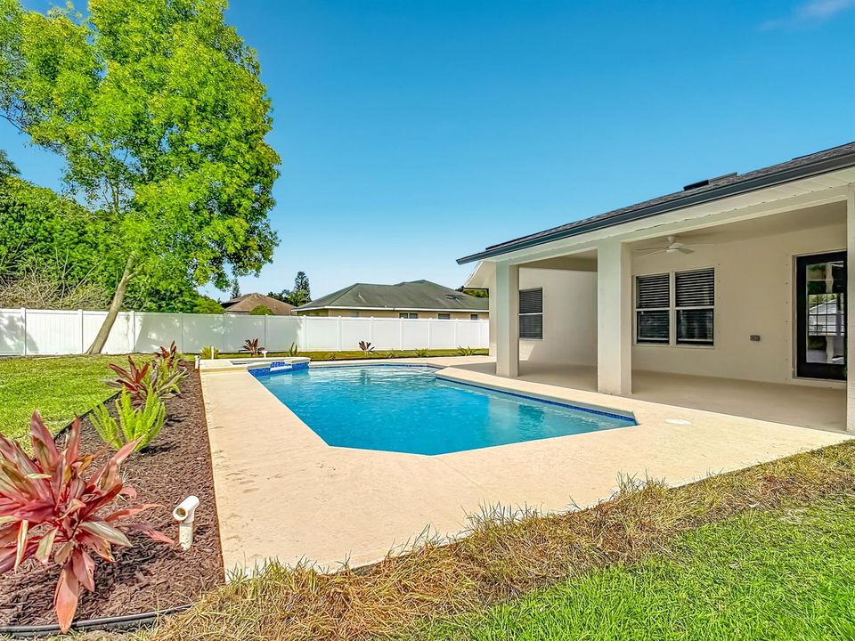 3508 SW Macon Road-65
