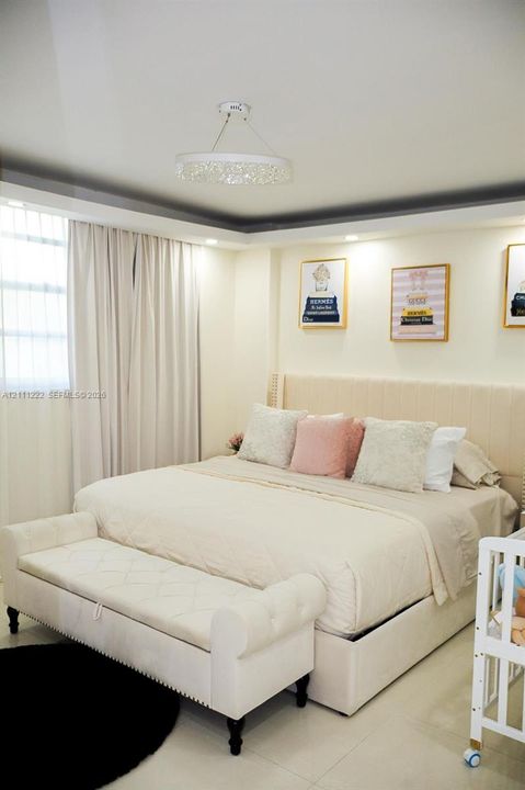В аренду: $3,500 (1 спален, 1 ванн, 810 Квадратных фут)