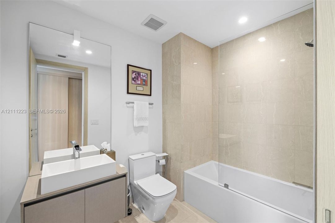 3rd bedroom bath