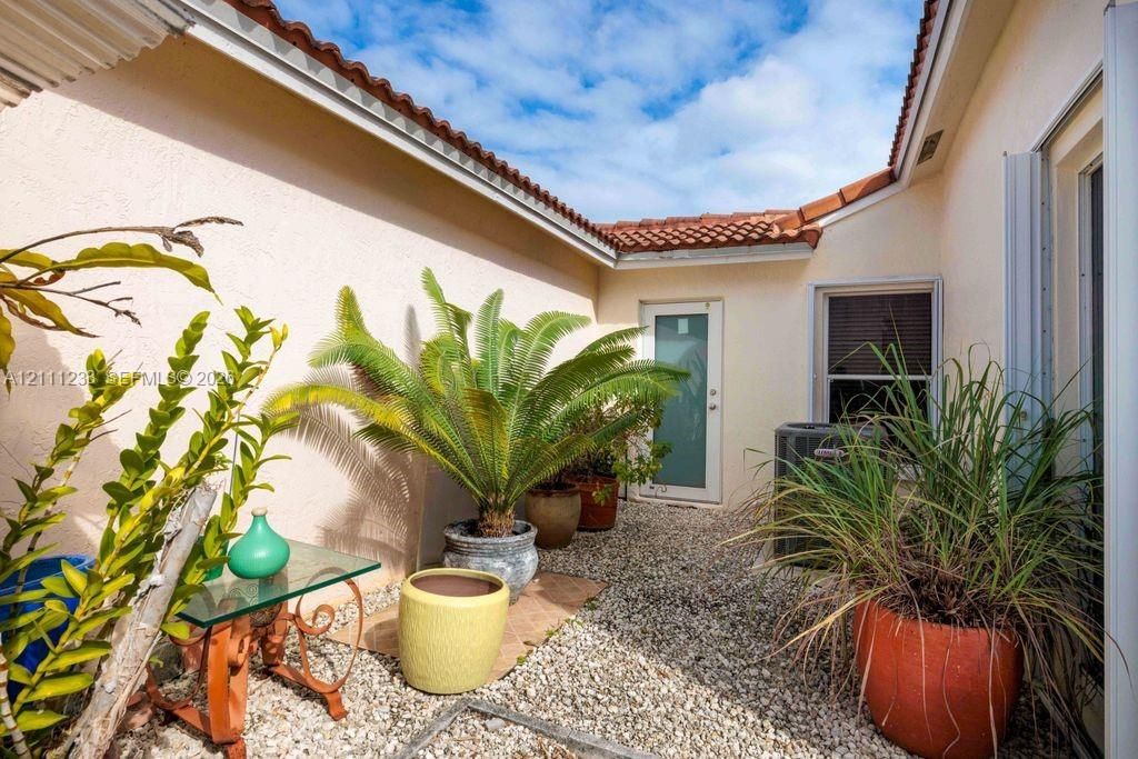 En Venta: $540,000 (3 camas, 2 baños, 1356 Pies cuadrados)
