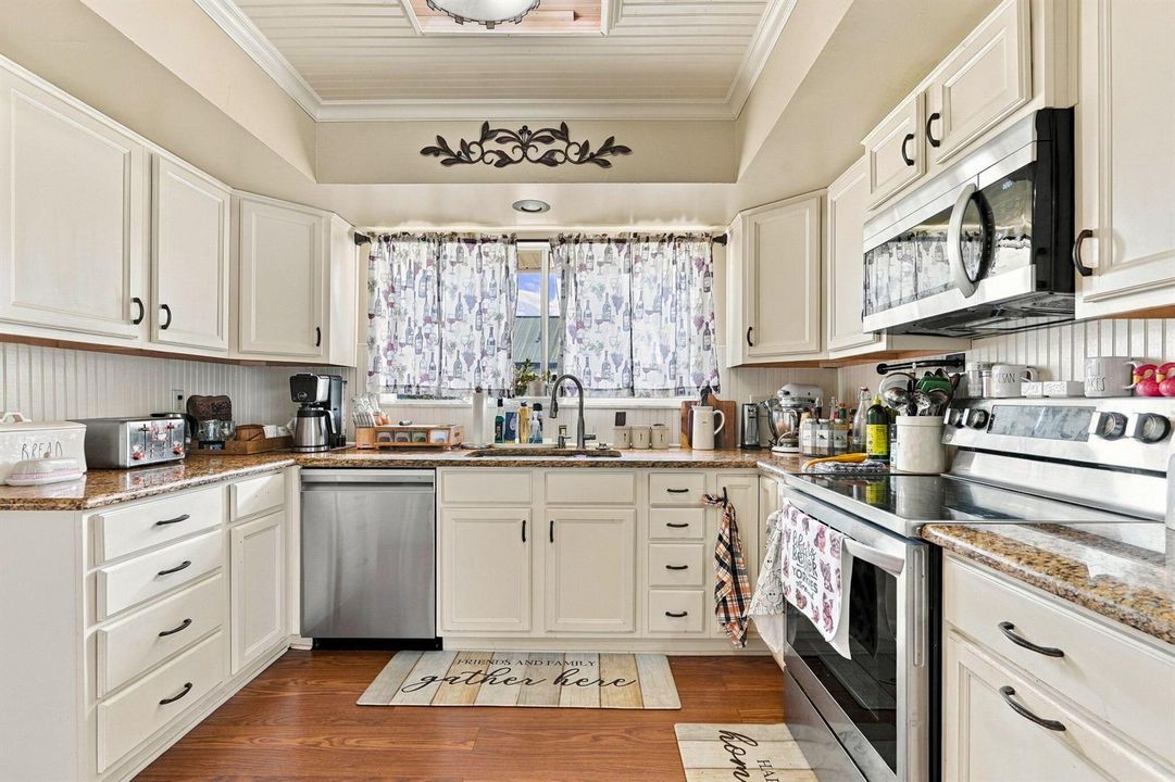 1-web-or-mls-08_kitchen